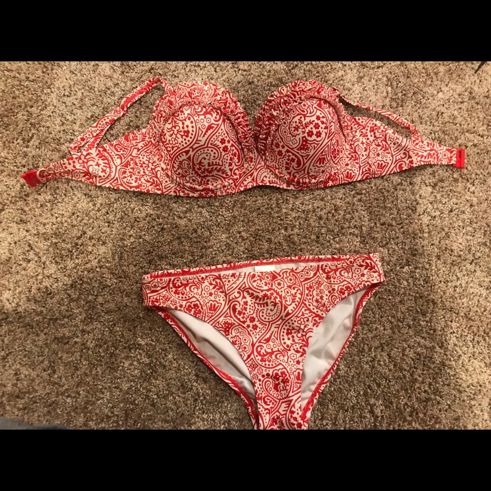 bikini from boden, straps come off, worn twice